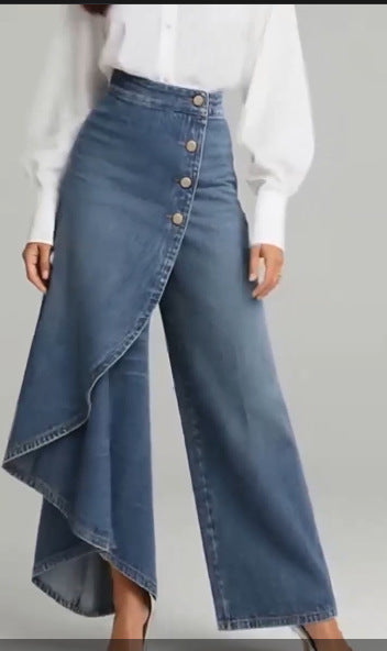 Jeans droits similicuir à volants et boutons pour femme