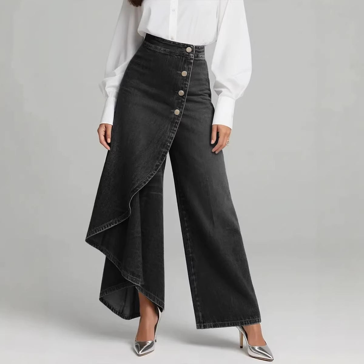 Jeans droits similicuir à volants et boutons pour femme